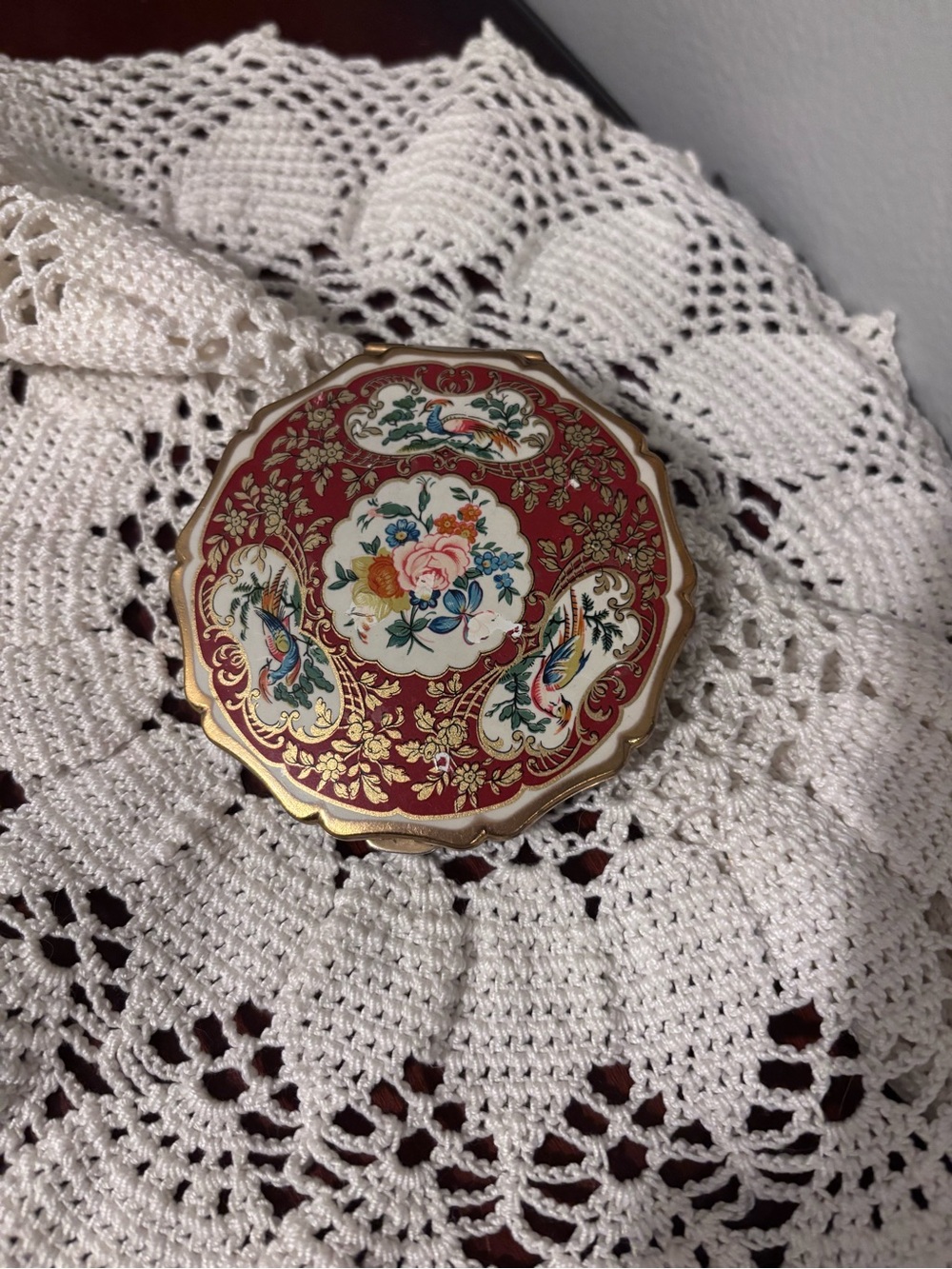 Vintage Stratton London 1950’s Floral Compact Mirror in Deep Red and Gold